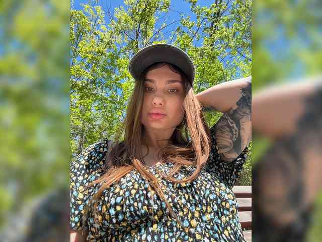 -EmilyBaby-'s chat room
