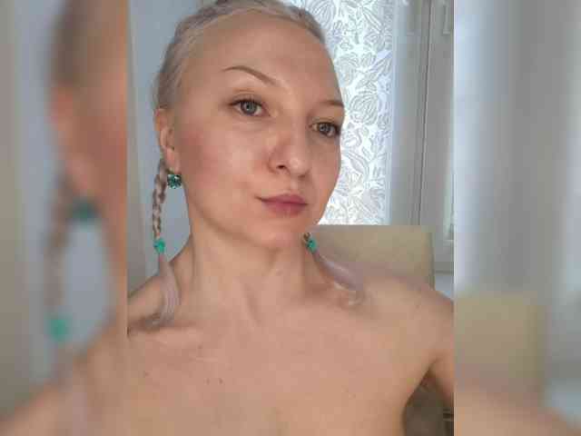 Anesteishen's chat room