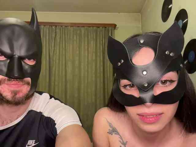 SweetVenomX's chat room