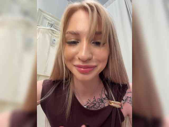 Cristi-Candy's chat room