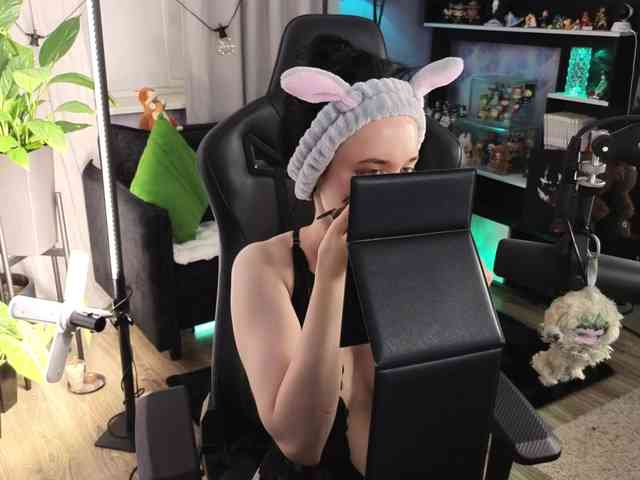 Kira_Li_Lime's chat room