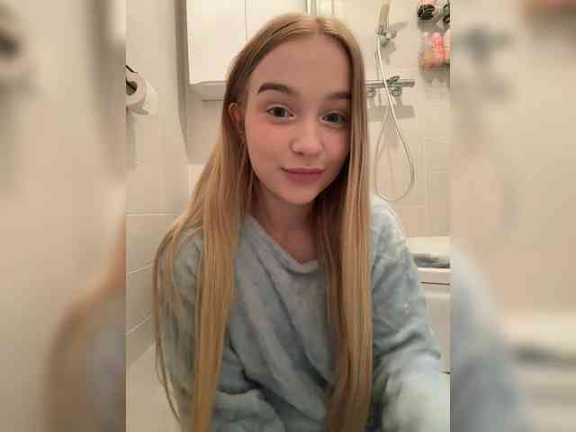 MimiMila's chat room