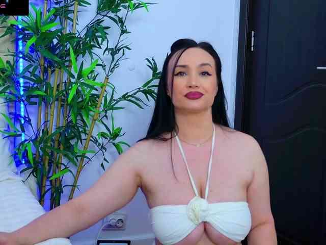 DaliyaArabian's chat room