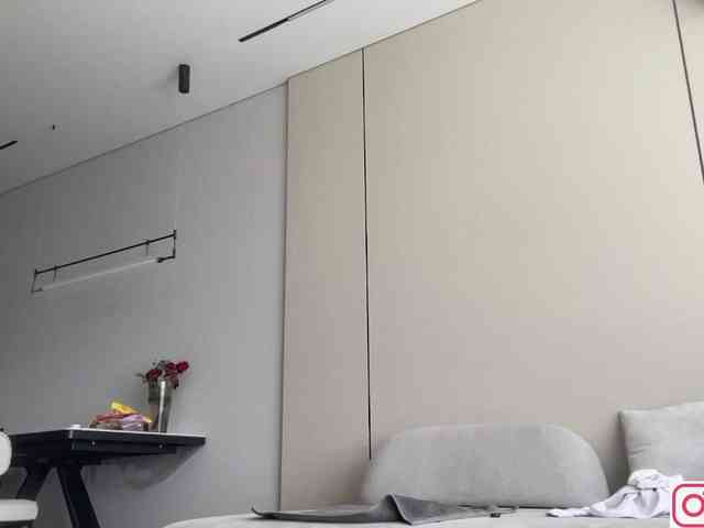 diffgirls1-1's chat room