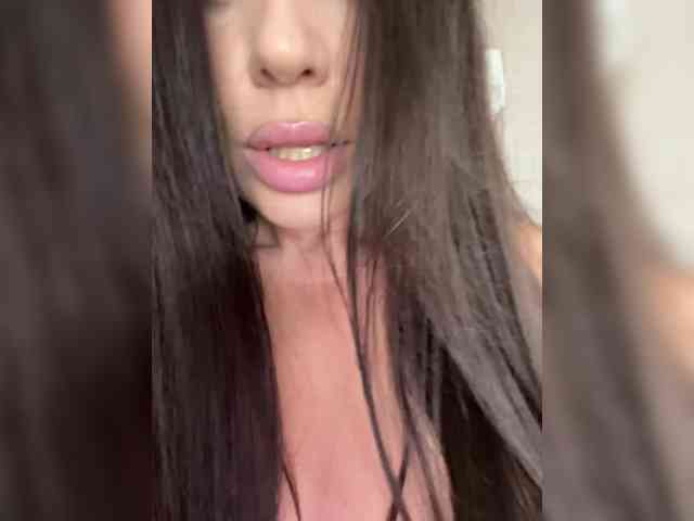 -Hennessy-'s chat room