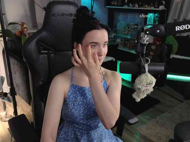 Kira_Li_Lime's chat room