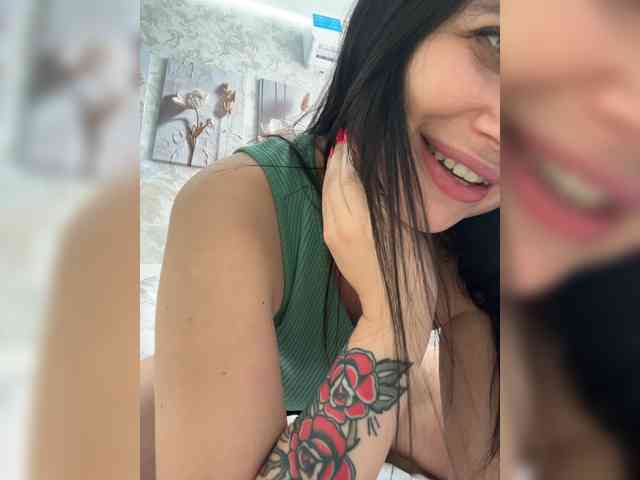 -LeiaProseccina-'s chat room
