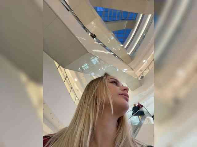 _Katrinka_'s chat room