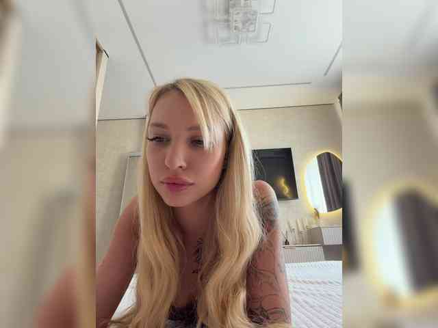 Cristi-Candy's chat room