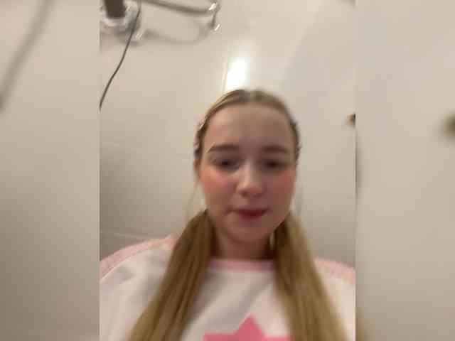 MimiMila's chat room