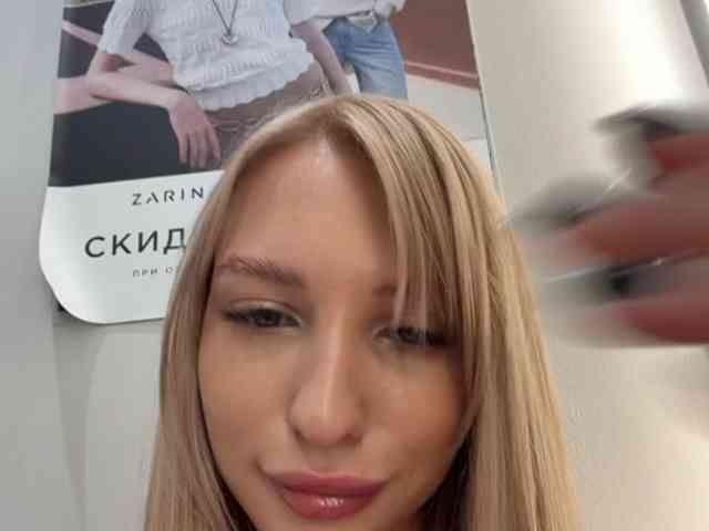 Cristi-Candy's chat room