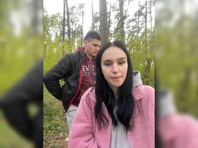 LeoCouple's chat room