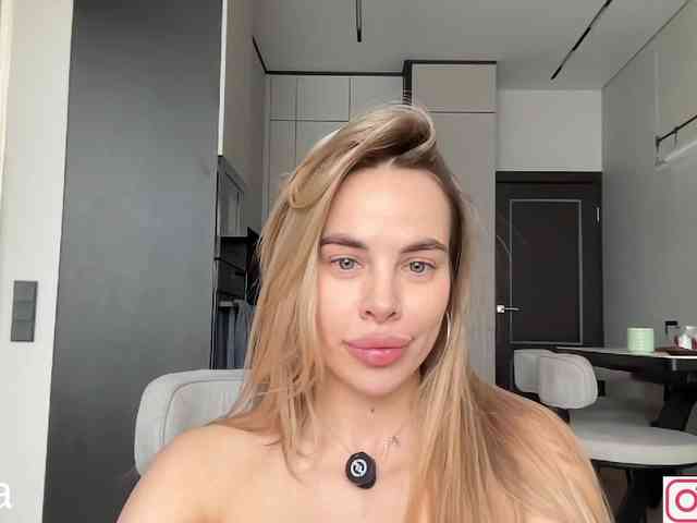 diffgirls1-1's chat room