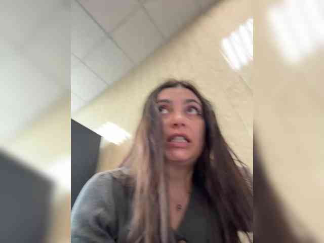 LustySass's chat room