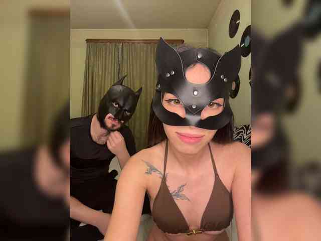 SweetVenomX's chat room