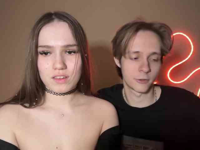 titsDestroy2008's chat room