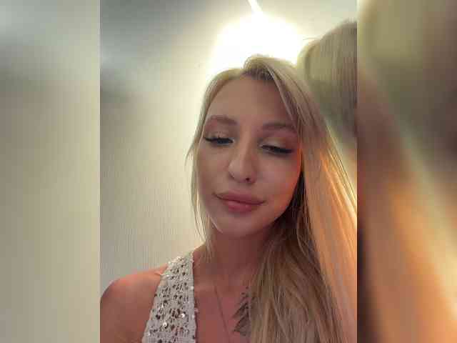 Cristi-Candy's chat room