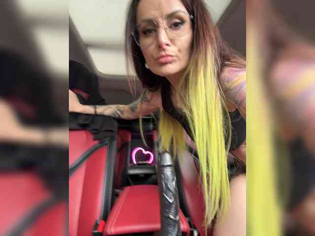 _AnnaMaria_'s chat room