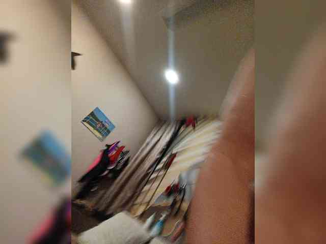 DianaAhTender's chat room