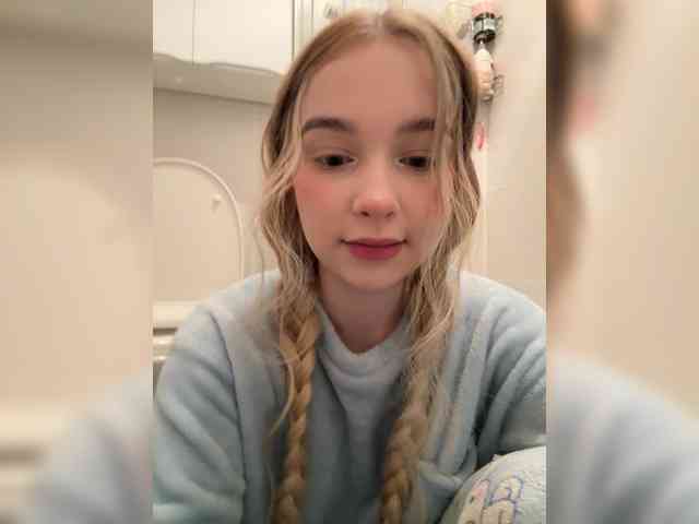 MimiMila's chat room