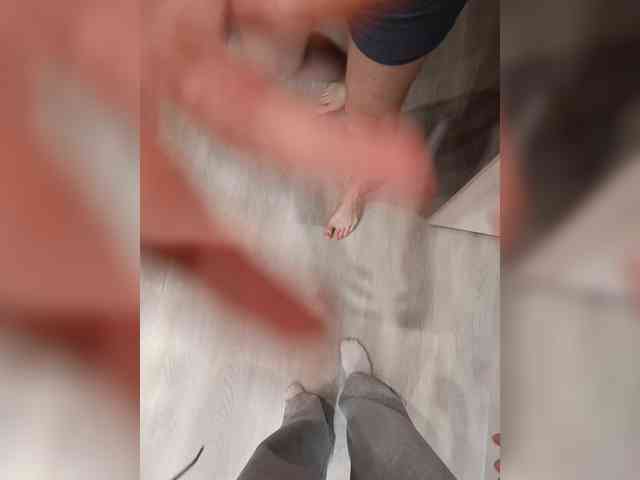 SexyCouple69's chat room