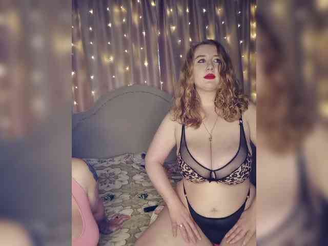 Her-Girl's chat room