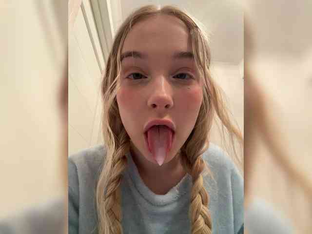 MimiMila's chat room