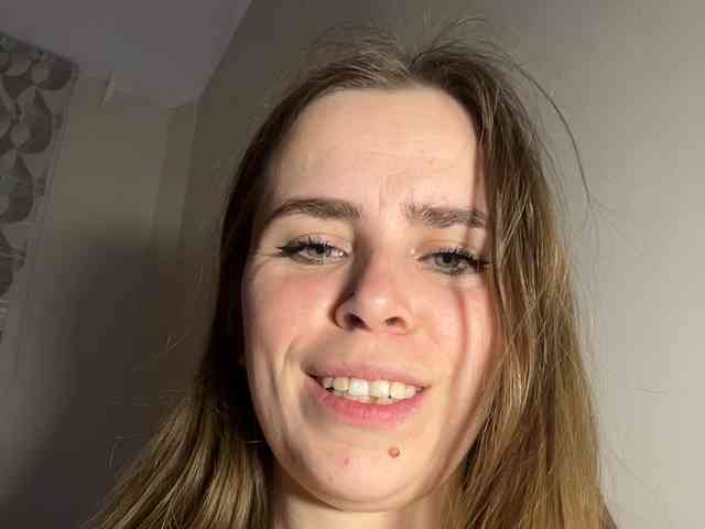 LolaSexxx's chat room