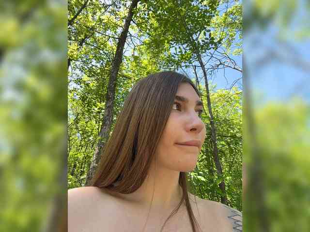 -EmilyBaby-'s chat room