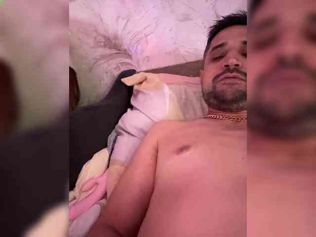VIP17CoupleDream's chat room