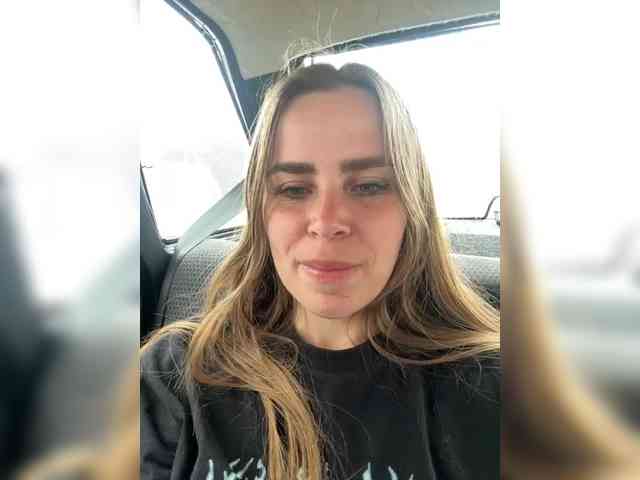LolaSexxx's chat room