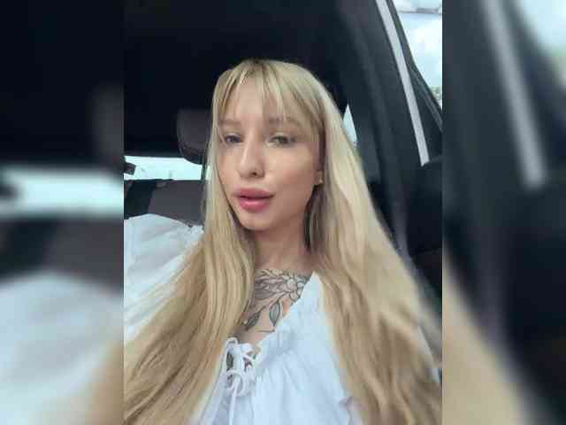Cristi-Candy's chat room