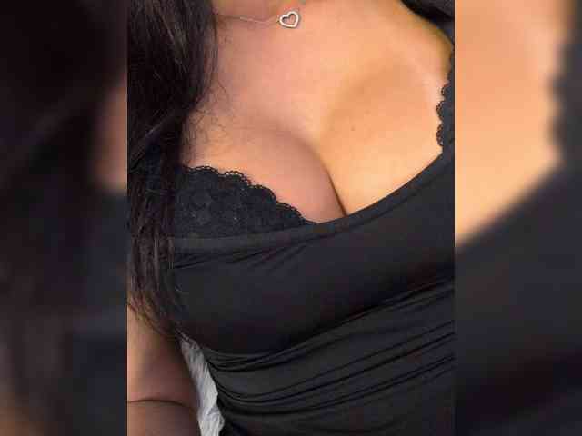 -LanaRay-'s chat room