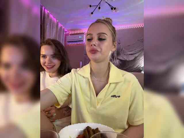 _Katrinka_'s chat room