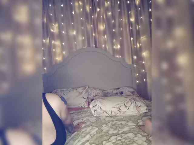 Her-Girl's chat room