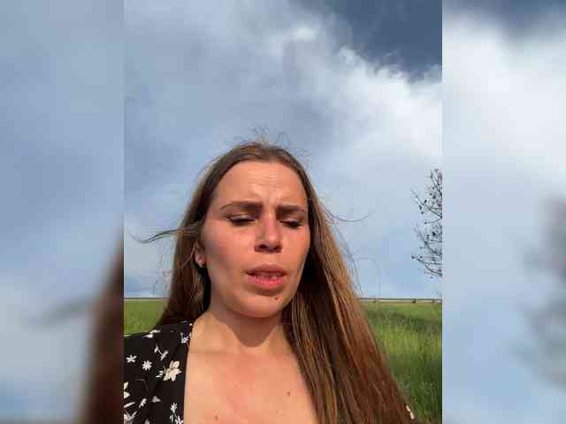 LolaSexxx's chat room