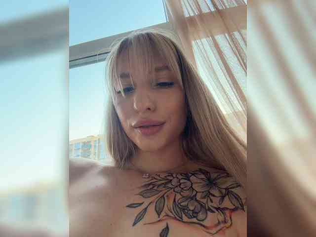 Cristi-Candy's chat room