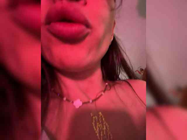 VIP17CoupleDream's chat room