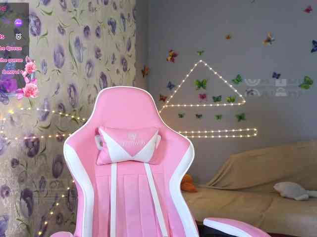 Armura's chat room