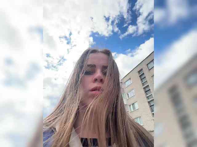 LolaSexxx's chat room