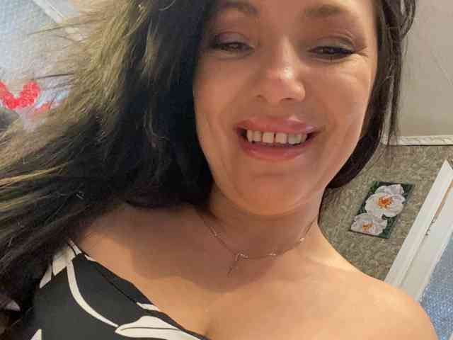 ProstoLolkaXXX's chat room