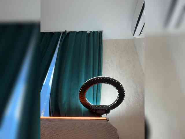 _Ellidi_'s chat room