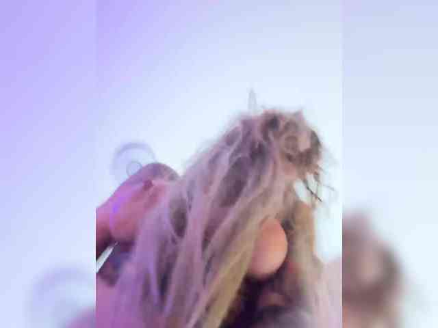 WILD-ANGEL777's chat room