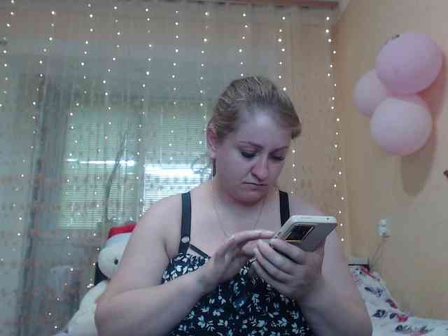 WetAngely's chat room
