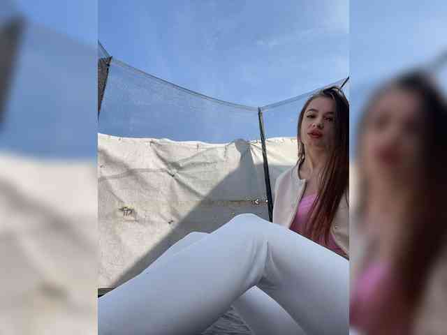 -_-_--------'s chat room