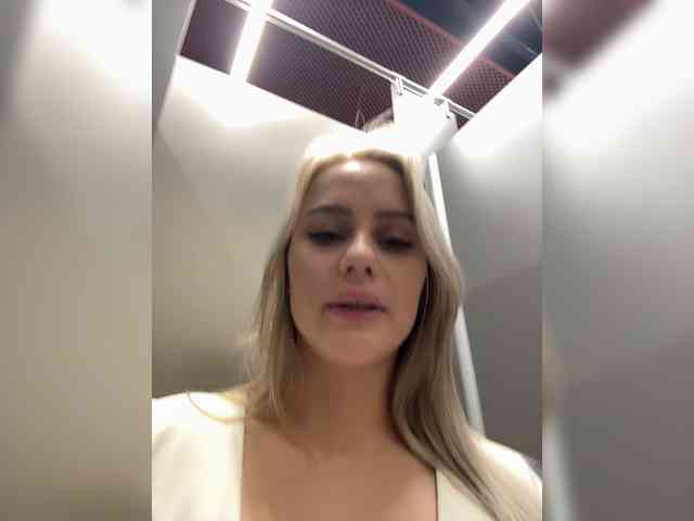 _Katrinka_'s chat room