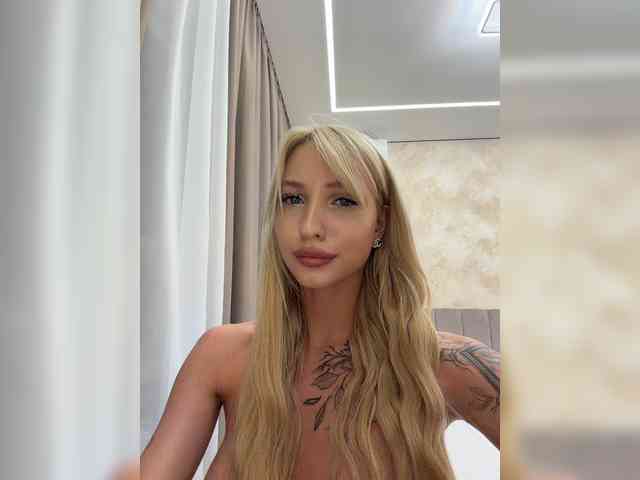 Cristi-Candy's chat room