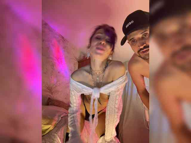 VIP17CoupleDream's chat room