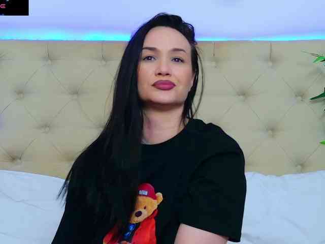 DaliyaArabian's chat room