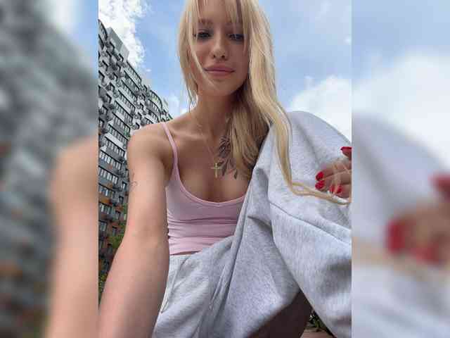Cristi-Candy's chat room